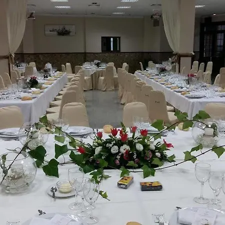 فندق Oasis Familiar 2*